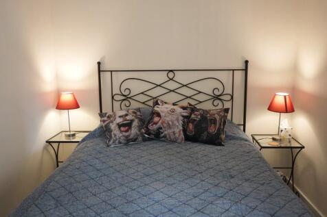 Guest bedroom