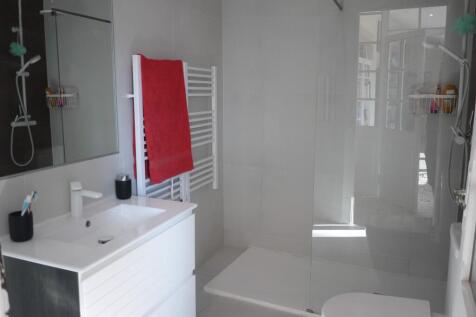 Guest ensuite