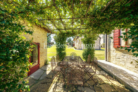 7e8bf1b0-17cb-4e98-b4f5-b371d6401933_original