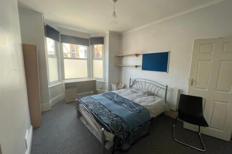 PHOTO-2025-10-13-12-35-49 4.jpg