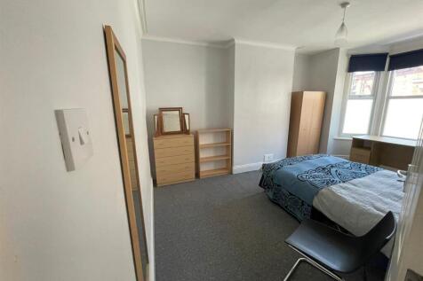 PHOTO-2025-10-13-12-35-50 2.jpg