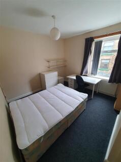 Middle Bedroom Two.jpg