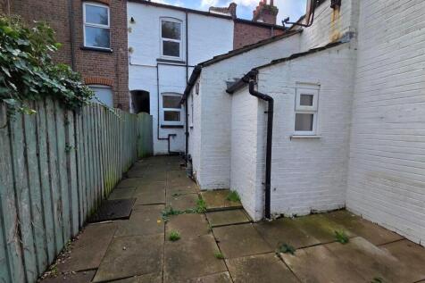 WhatsApp Image 2025-12-12 at 11.50.47 PM (4).jpeg