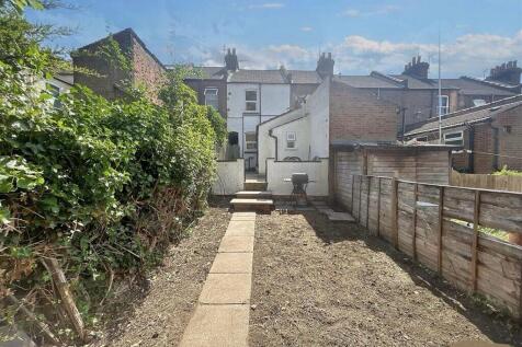 WhatsApp Image 2025-12-12 at 11.50.49 PM.jpeg