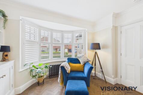 CAM03522G0-PR0220-STILL003