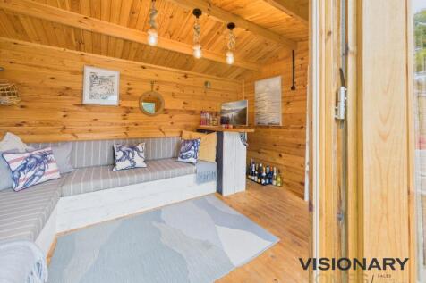 CAM03522G0-PR0220-STILL047