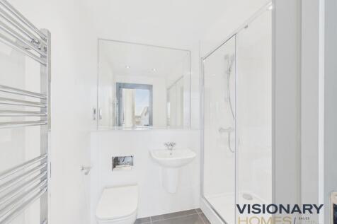 CAM03522G0-PR0229-STILL011