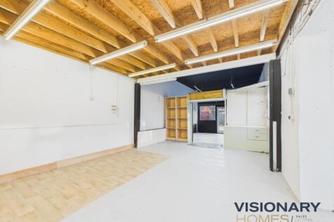 CAM03522G0-PR0228-STILL009