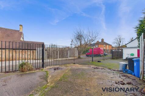 CAM03522G0-PR0228-STILL003