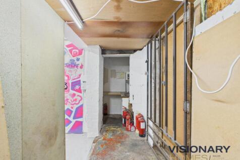 CAM03522G0-PR0228-STILL008