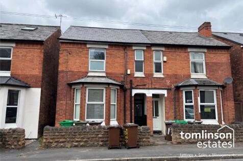 6 Bedroom semi-detached house - HMO
