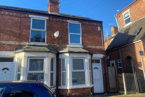 3 Bedroom end terrace house - HMO