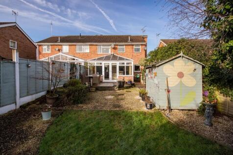 18 Harcourt Place...