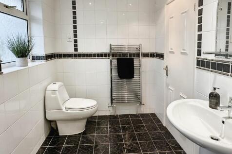 ccfb68f4-Bathroom...