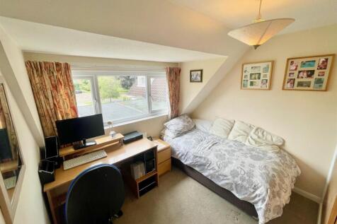 Bedroom 4.jpg