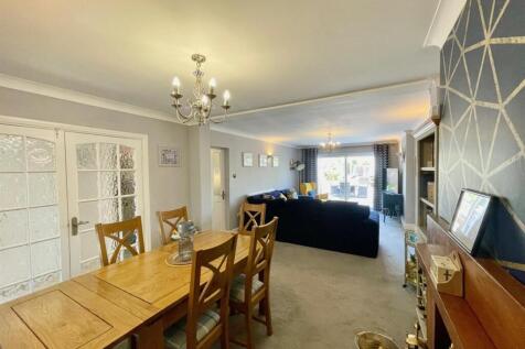 Dining Room 2.jpg