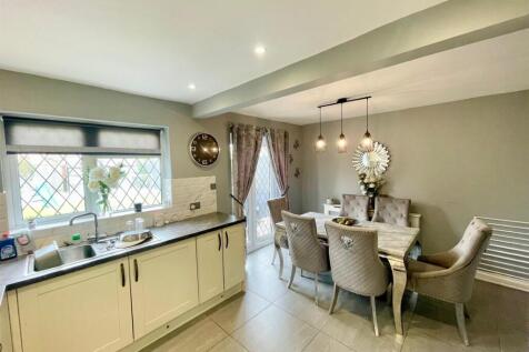 Kitchen 3.jpg