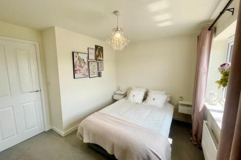 Bedroom 2.jpg