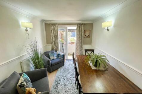 Dining Room.jpg