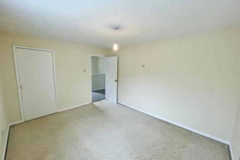 Bedroom 1.1.jpg