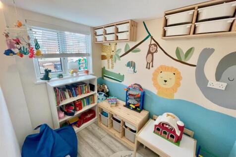 Bedroom 4 or Play Room.jpg