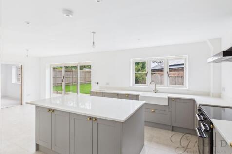 Kitchen / Dining Area