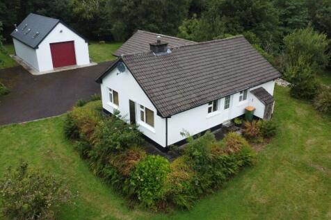 4 Bed and Garage