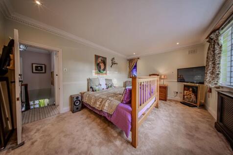 Master Super King Bedroom