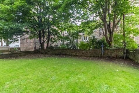 rear garden 1
