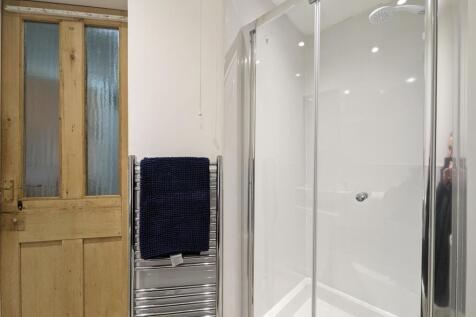 Shower room 1