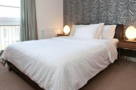 bedroom 2 (Small)