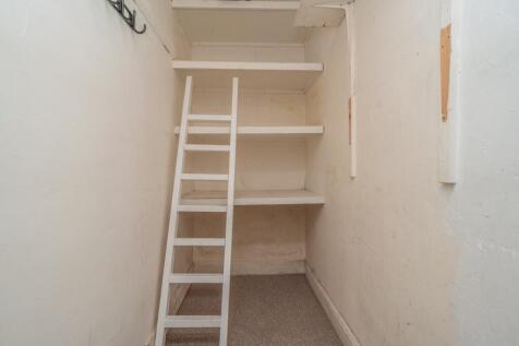 StorageCupboard_1
