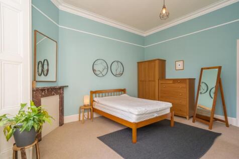 Main bedroom 2