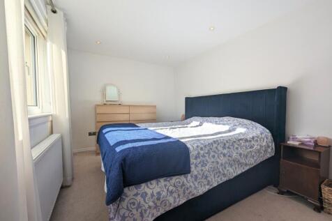 rear bedroom