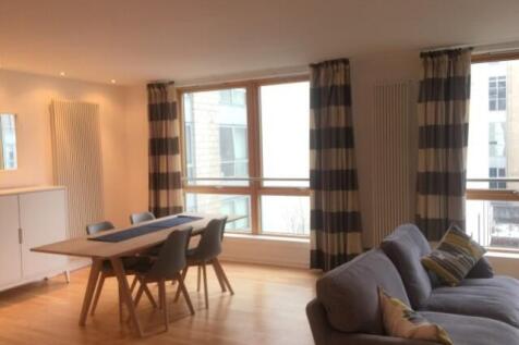 Living room 3