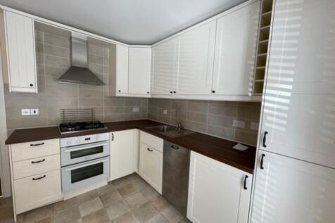 KitchenAtAnAngleNaturalLight