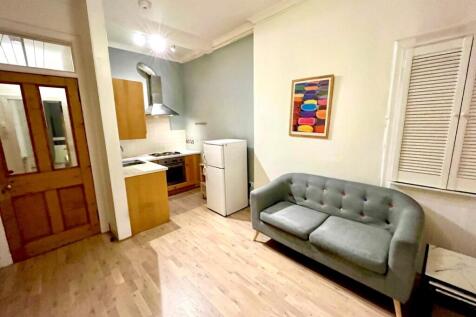 Livingroom with kitchen