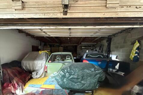 Garage/Mechanic Pit