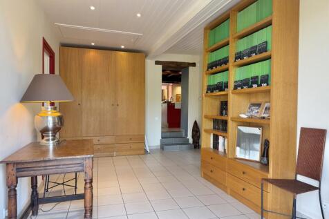 Property Image 4