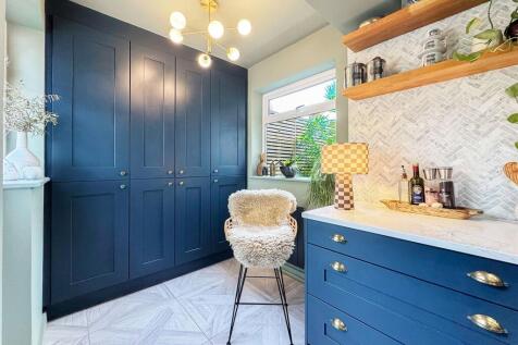 Utility Room/Breakfast Area