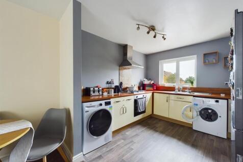 Kitchen (1).jpg