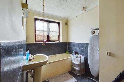 Flat 6, May Court (10).jpg