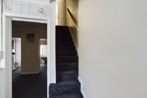 Stairs to 1st floor