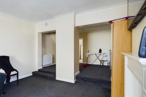 Lounge / Dining Room