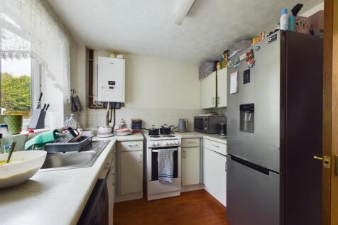 Kitchen (2).jpg
