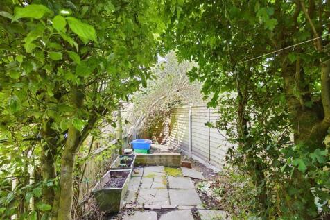 Rear Garden (3).jpg