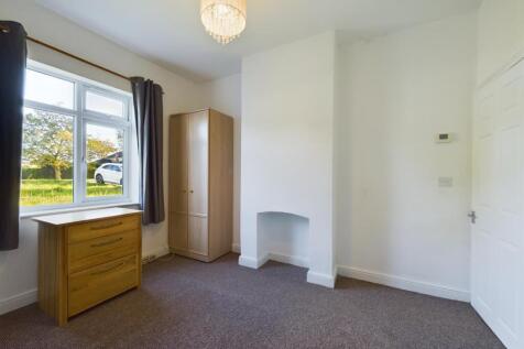 Bedroom 2 en-suite shower/wet room