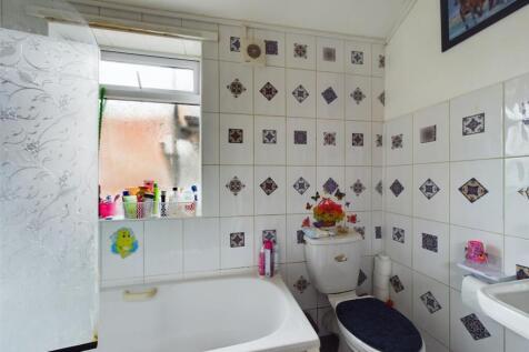 Bathroom.jpg