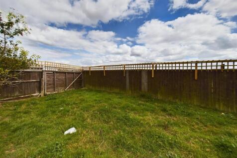 Rear Garden pic 3.jpg