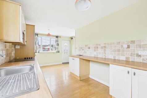 5 Yew Tree Grove Photos (3).jpg